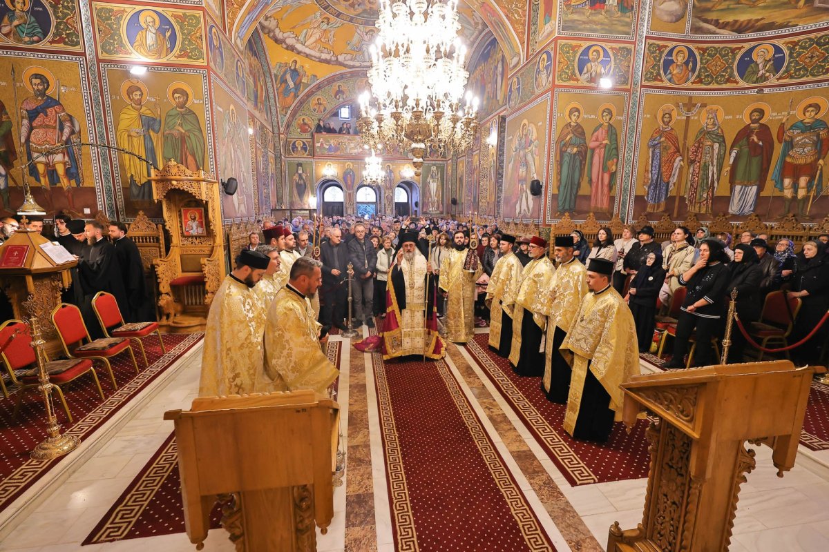 Prinos de cinstire Sfintei Cuvioase Parascheva la Buzău și Focșani 377120