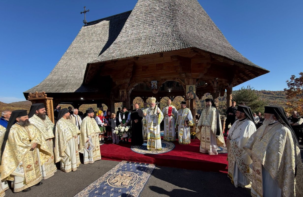 Hramul Schitului Strâmtura, judeţul Maramureş 377232