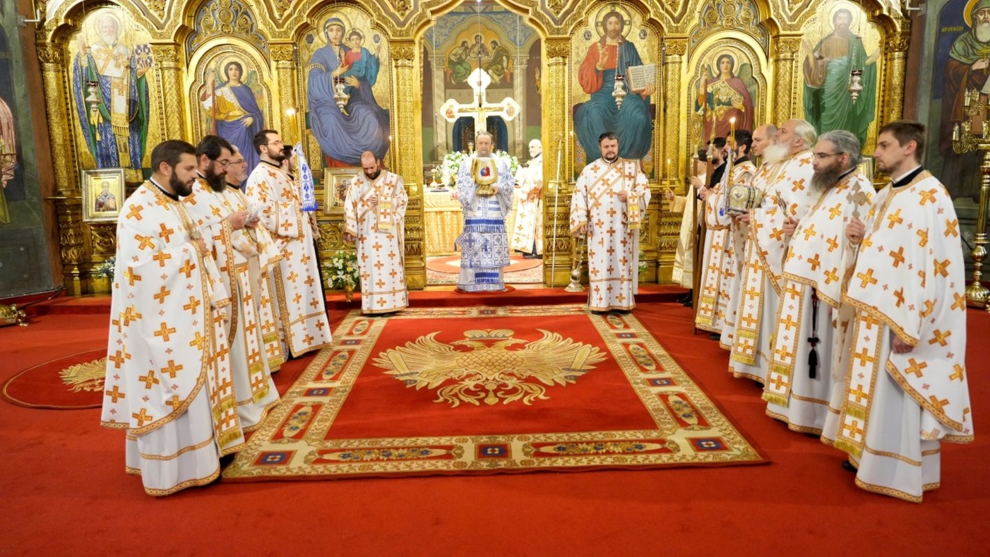 Liturghie arhierească în Catedrala Mitropolitană din Sibiu 377386