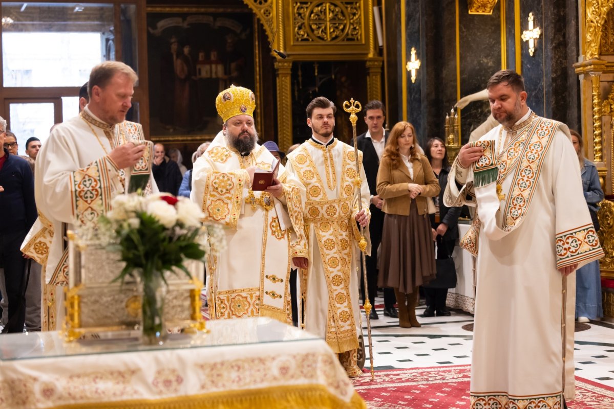 Rugăciune, credinţă şi istorie la Biserica Domnița Bălașa din București 377358