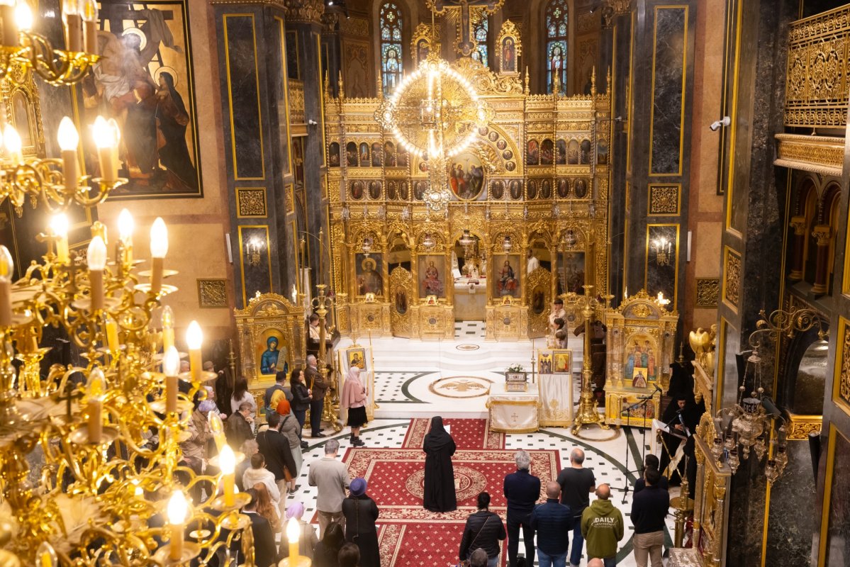 Rugăciune, credinţă şi istorie la Biserica Domnița Bălașa din București 377363