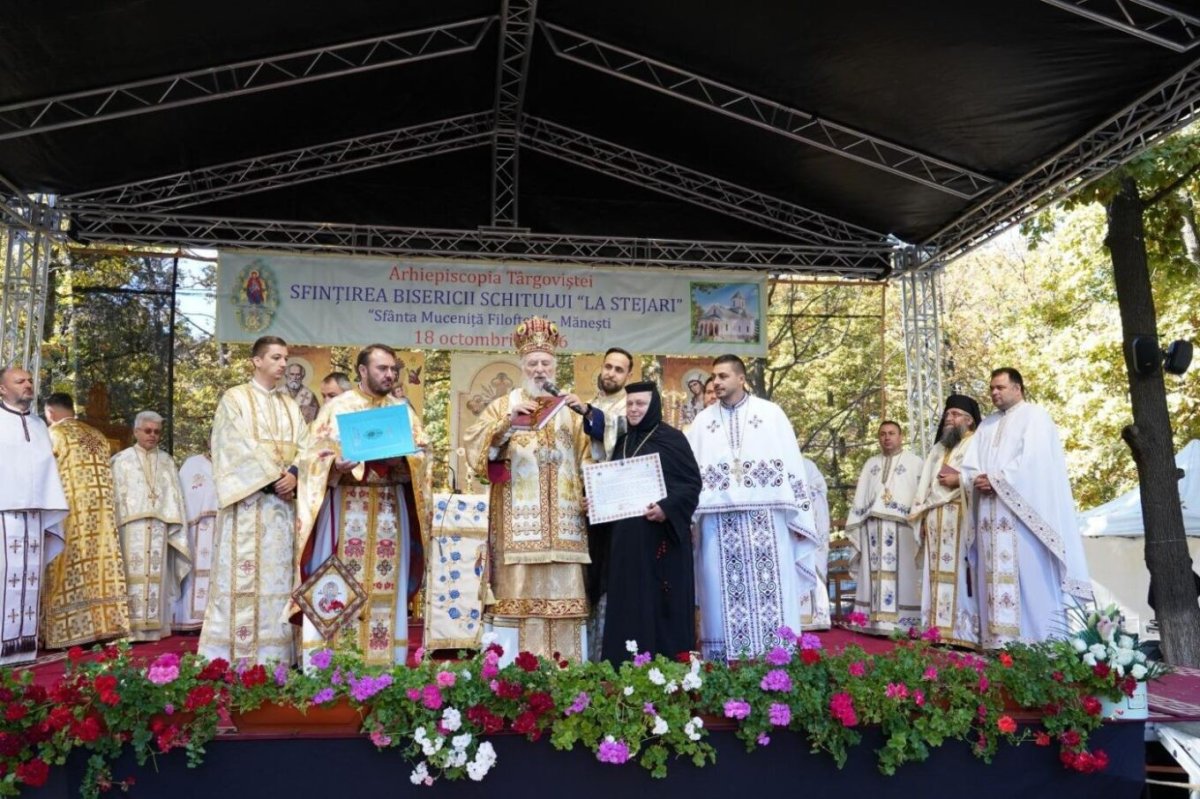 Biserica Schitului „La Stejari”, Dâmbovița, a fost sfințită 377518
