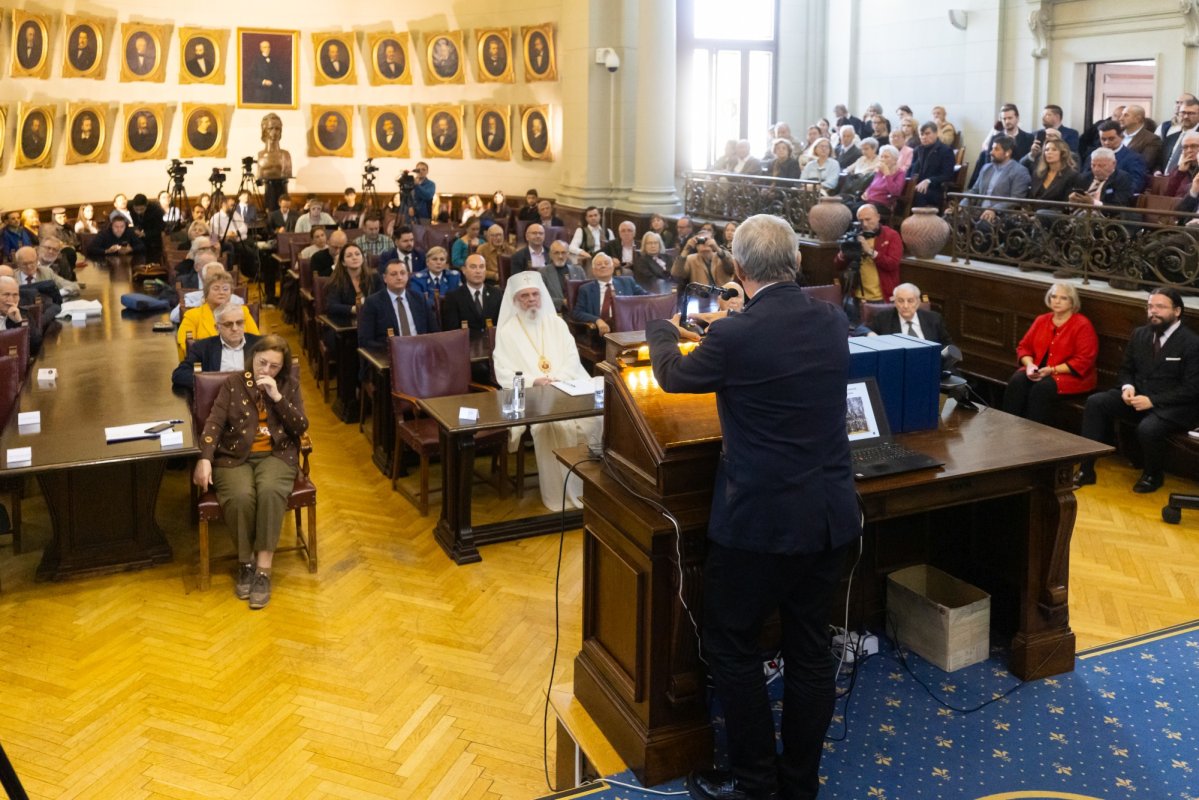 Lansare de volum monografic la Academia Română 377532