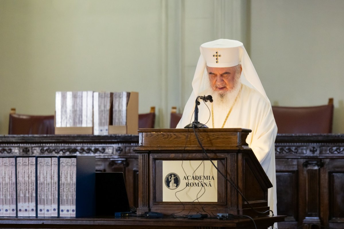 Lansare de volum monografic la Academia Română 377534