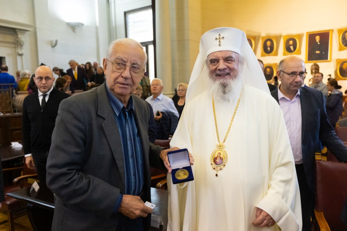 Lansare de volum monografic la Academia Română 377541