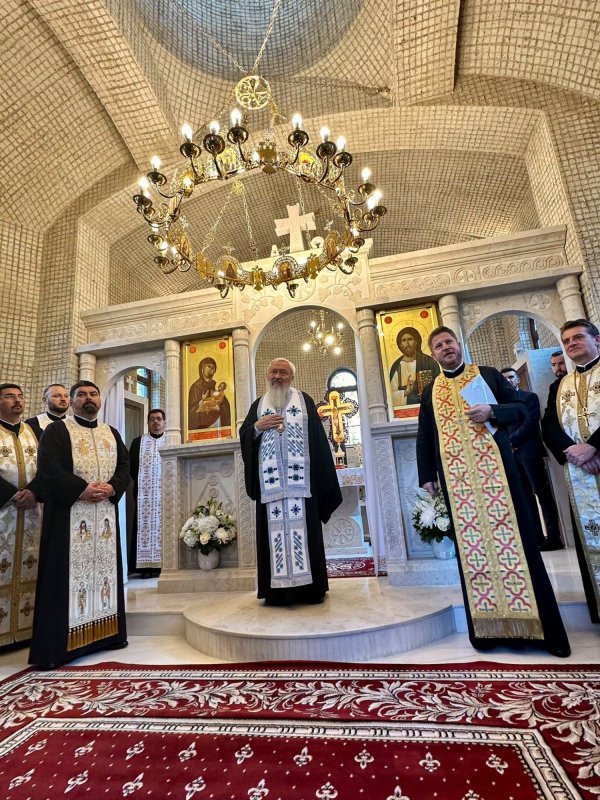 Binecuvântarea bisericii de la Spitalul de Urgenţă Bistriţa 377594