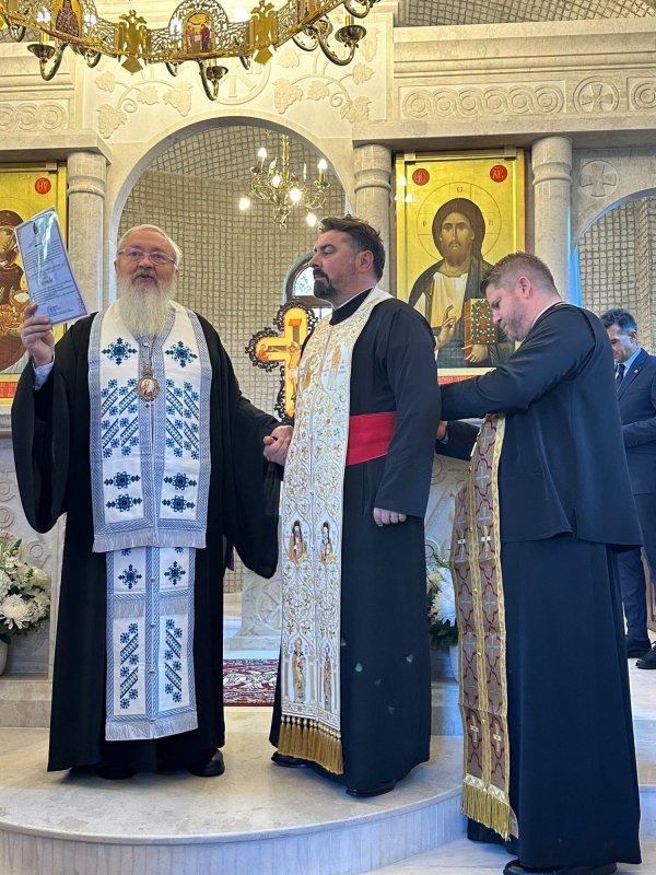 Binecuvântarea bisericii de la Spitalul de Urgenţă Bistriţa 377595
