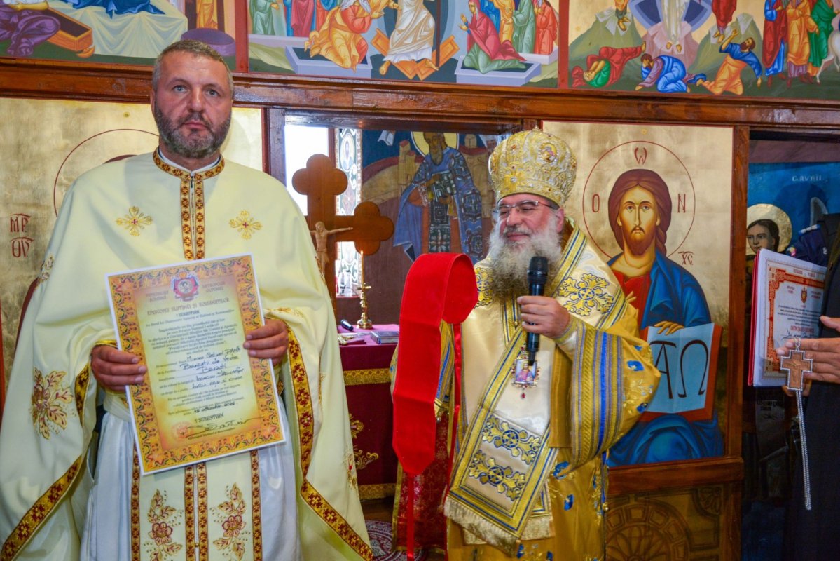 Biserica din Moțoiești a fost resfințită 377648