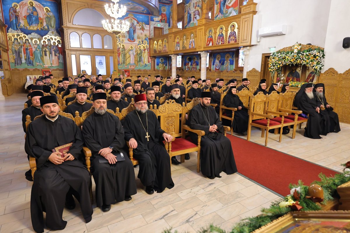 Conferințe preoțești și consfătuiri cu profesorii în Eparhia Buzăului și Vrancei 377656