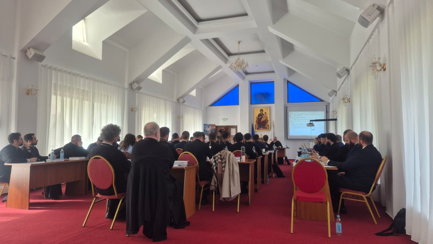 Congres național catehetic la Mănăstirea Caraiman 377687