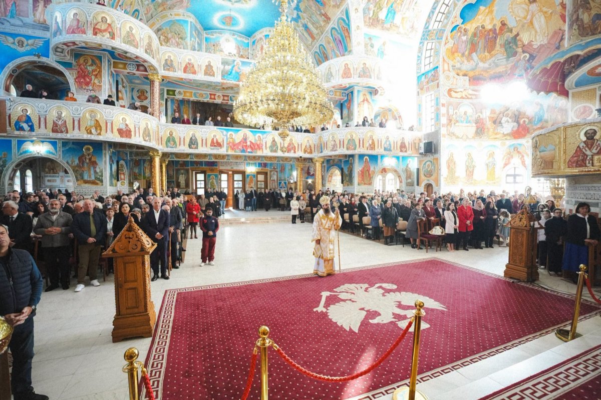 Episcopia Sălajului a sărbătorit 19 ani de la înființare 377609