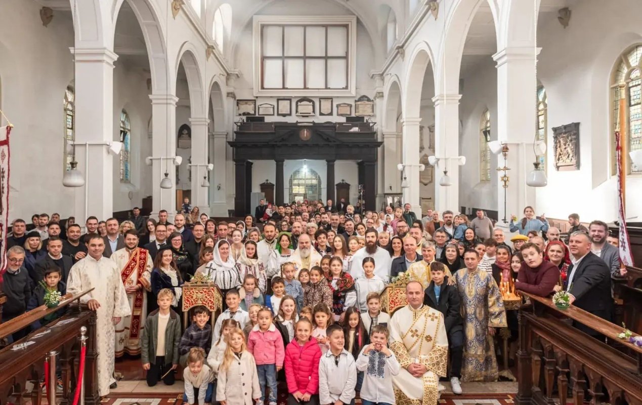 Episcopul Hușilor a slujit în parohia românească din Bristol 377588