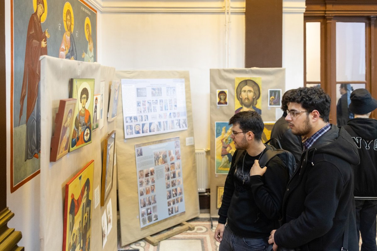 Expoziție la Facultatea de Teologie Ortodoxă din București 377769