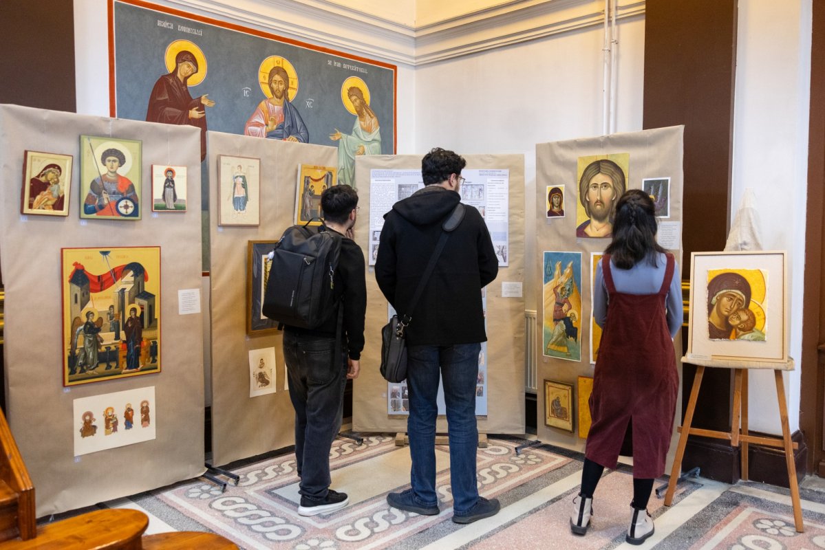 Expoziție la Facultatea de Teologie Ortodoxă din București 377771