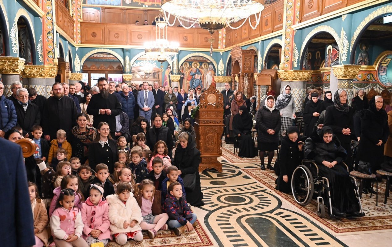 Slujbă de pomenire a Episcopului Gurie Georgiu la cinci ani de la trecerea la cele veșnice 377720
