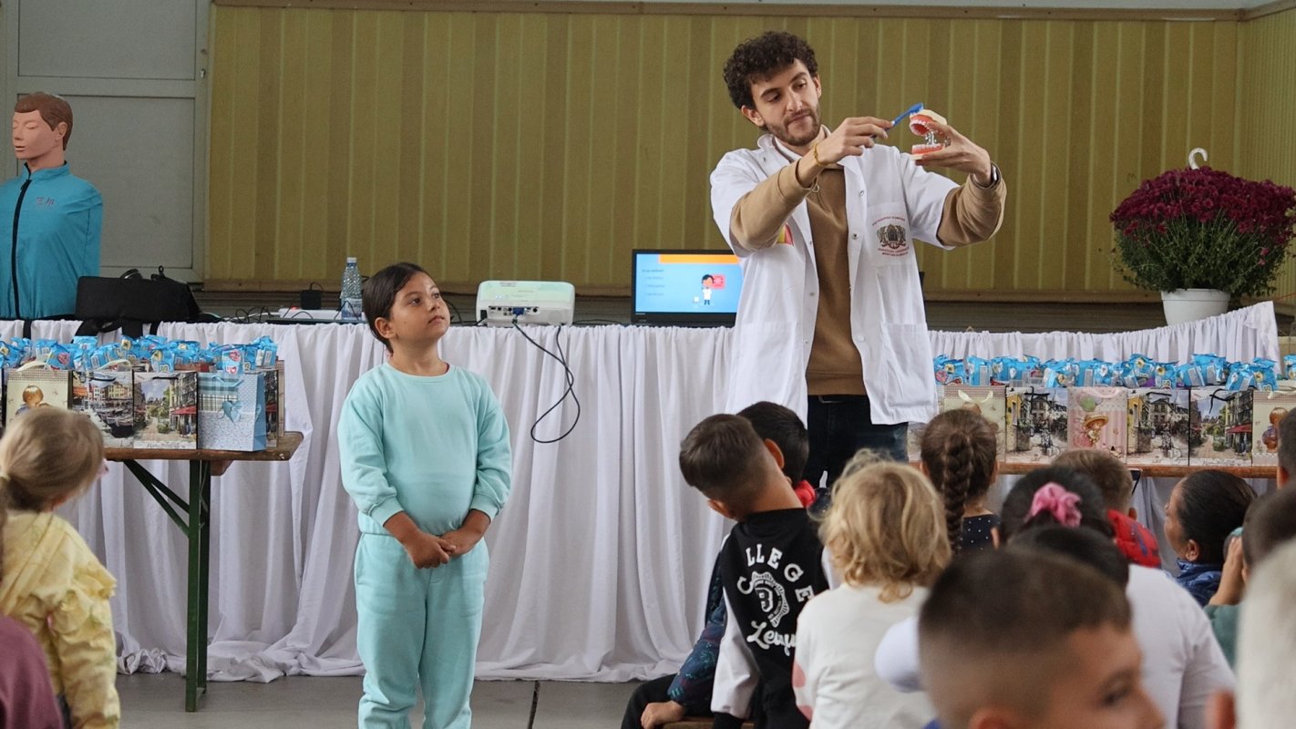 250 de elevi din Argeș în campania „Prevenție și educație pentru sănătate” 377910