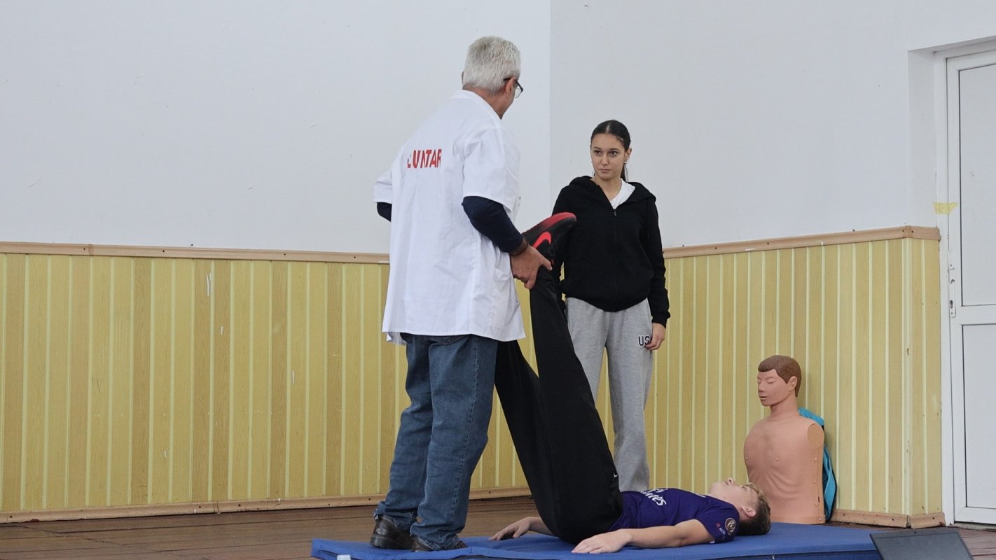250 de elevi din Argeș în campania „Prevenție și educație pentru sănătate” 377913