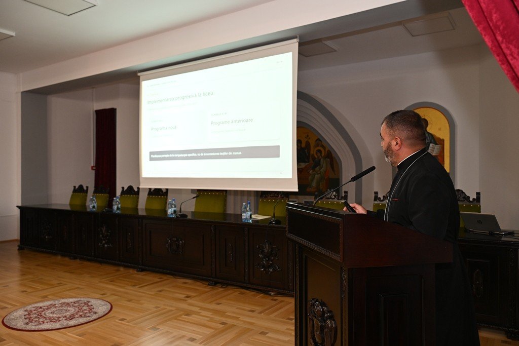 Consfătuirea profesorilor de religie din Caraş-Severin  377920