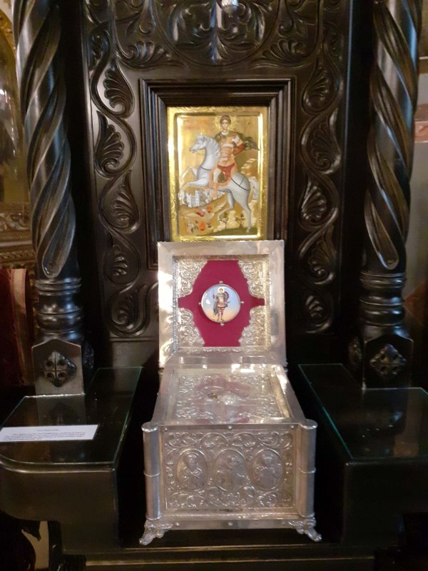 Biserica „Sfântul Dumitru-Poştă”, haina nobleţii pe umerii tinereţii 377219