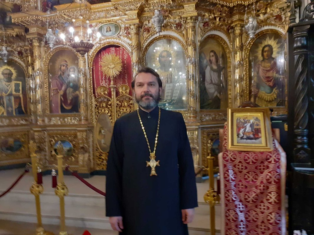 Biserica „Sfântul Dumitru-Poştă”, haina nobleţii pe umerii tinereţii 377222