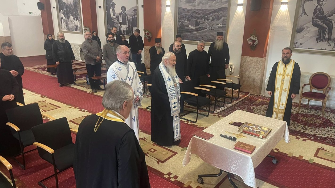 Întâlnirea Societății Bibliștilor Ortodocși Români, la Mănăstirea Nușeni, Cluj 378249