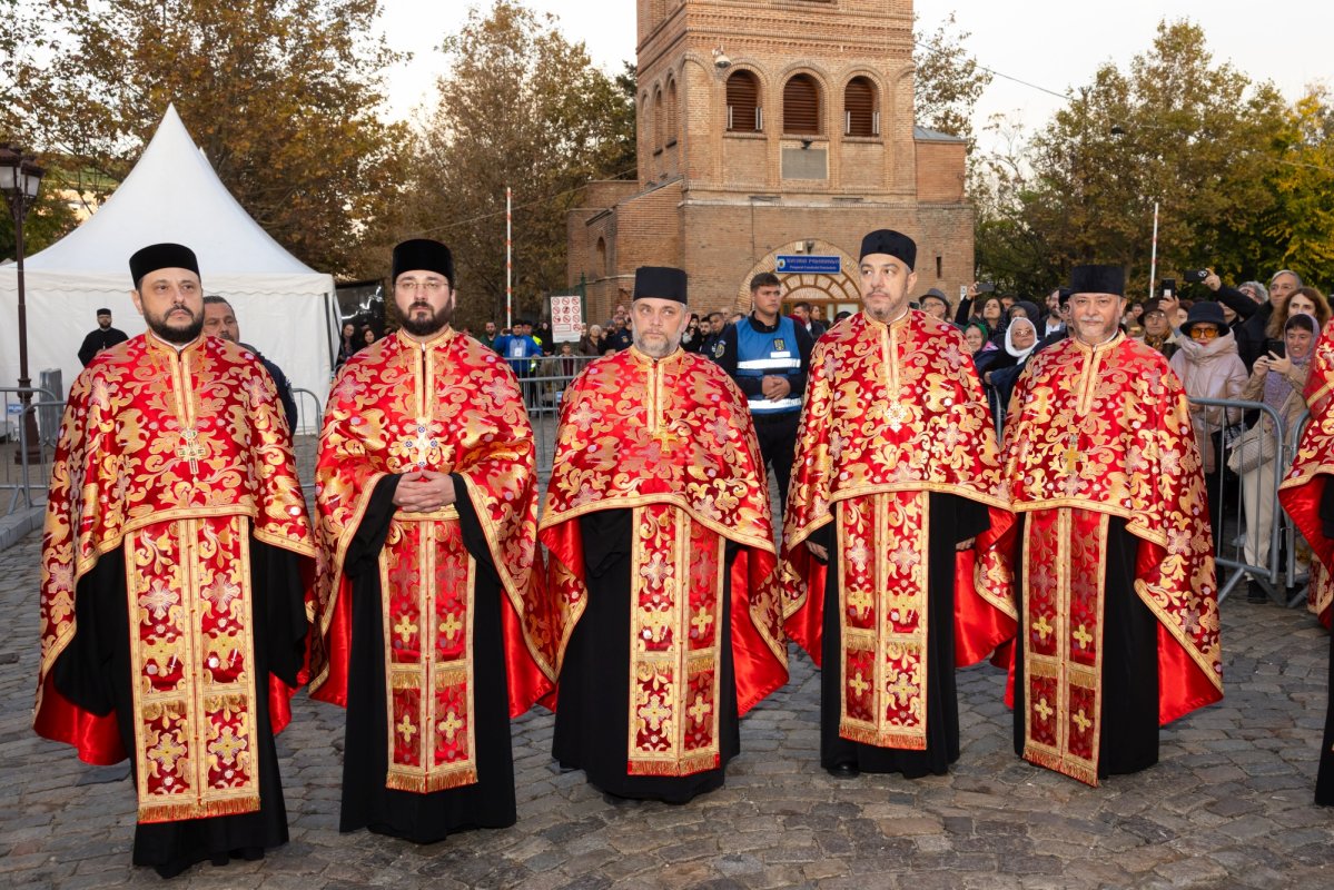 Slujba Privegherii dedicată Mucenicului Dimitrie, pe Colina Bucuriei 378258