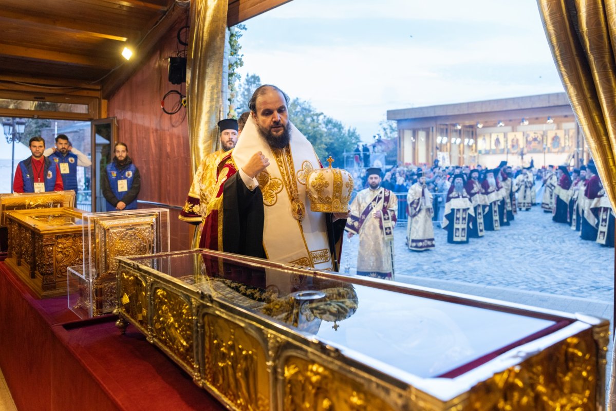Laudă de seară pentru Sfântul Ocrotitor al Bucureștilor 378508
