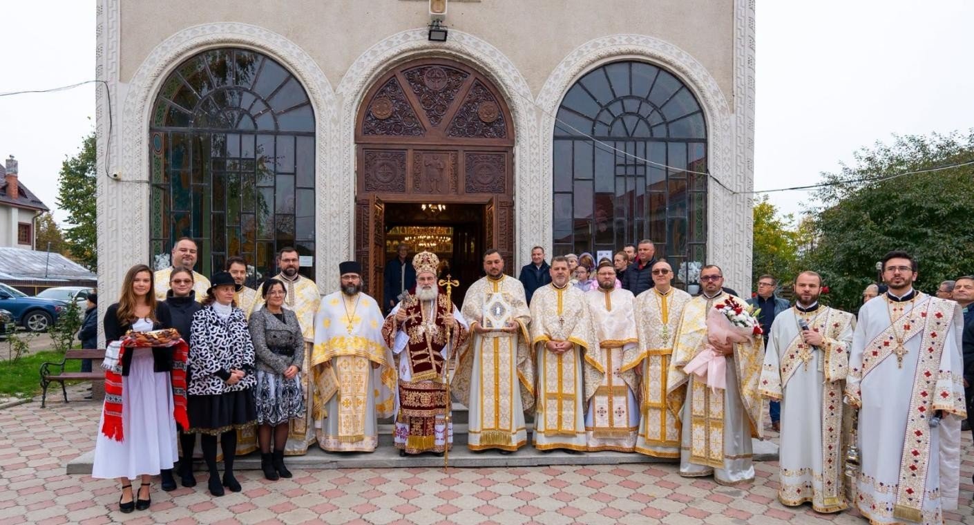 Slujire arhierească în Parohia Gherăiești, Bacău 378282