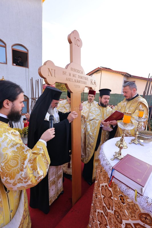 Împlinire şi nou început la parohii din judeţul Buzău 378723