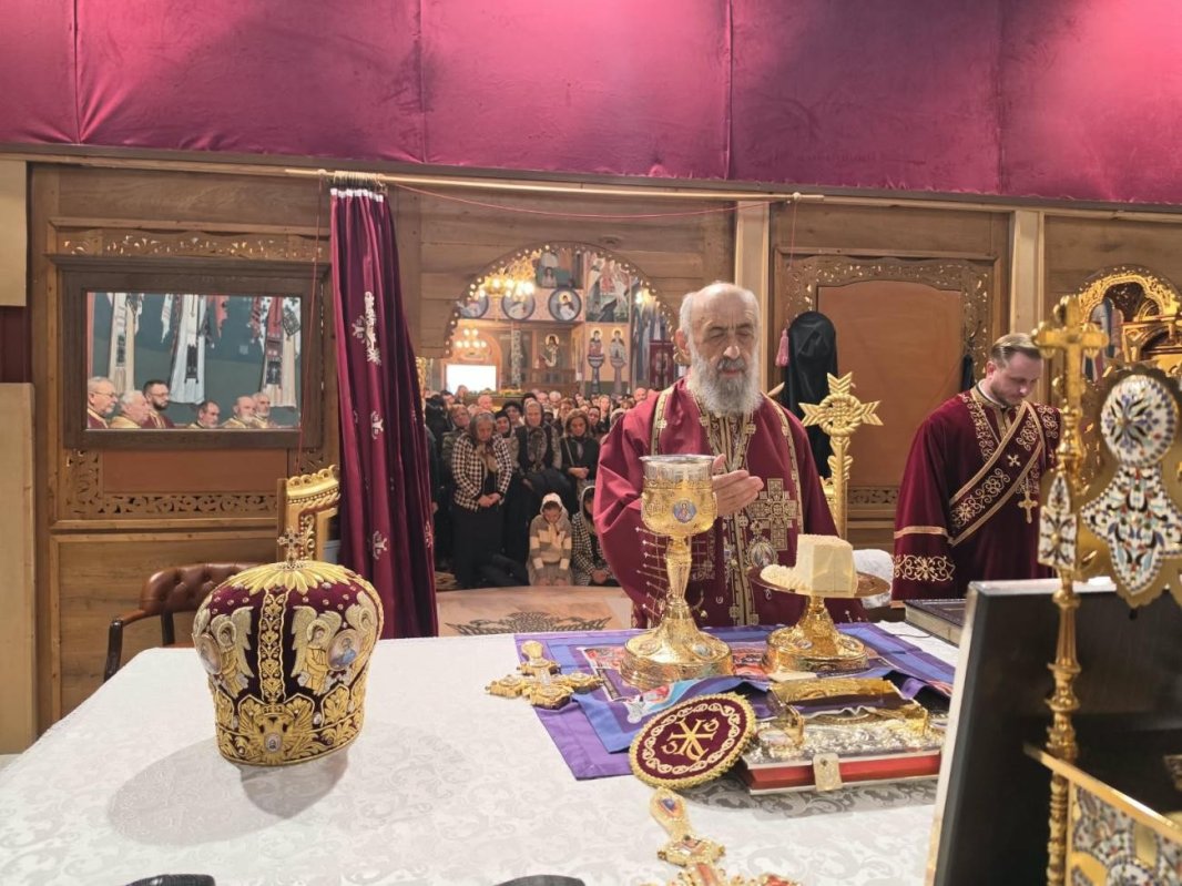 Hram la Mănăstirea Dumbrava, judeţul Alba 378886