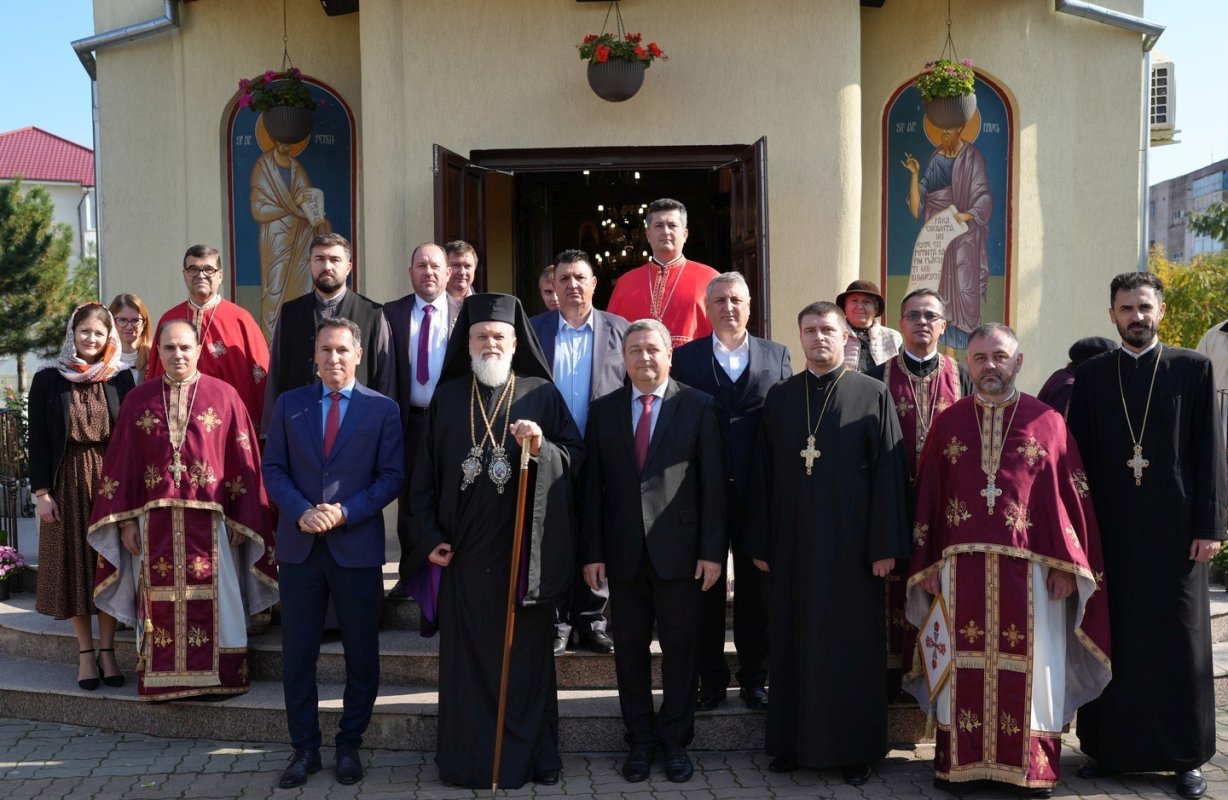 Hramul Parohiei „Sfântul Mare Mucenic Dimitrie” din Slobozia 378901