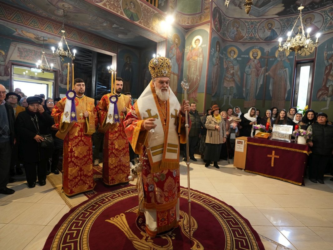 Hramul Parohiei „Sfântul Mare Mucenic Dimitrie” din Slobozia 378903