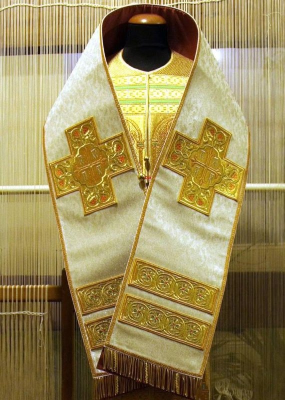 Dicționar teologic: sacos, omofor 378988
