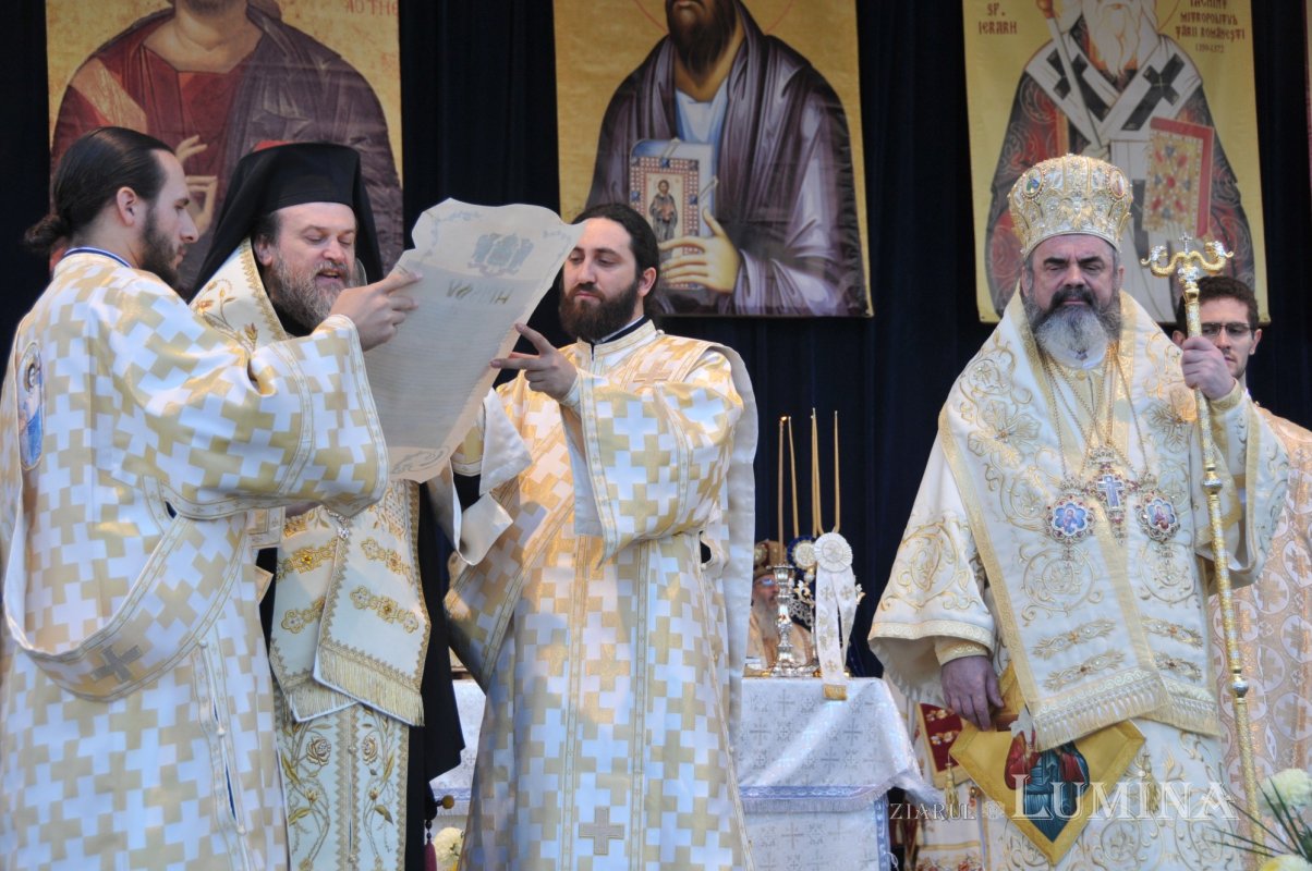 Catedrala patriarhală - „casă a prezenţei şi lucrării Preasfintei Treimi” 331727