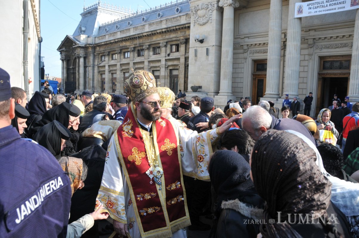 Catedrala patriarhală - „casă a prezenţei şi lucrării Preasfintei Treimi” 331730