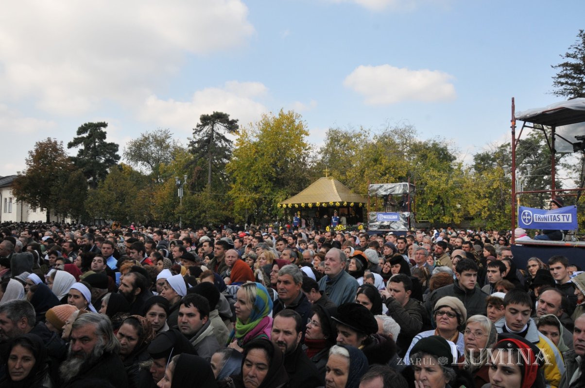 Catedrala patriarhală - „casă a prezenţei şi lucrării Preasfintei Treimi” 331744