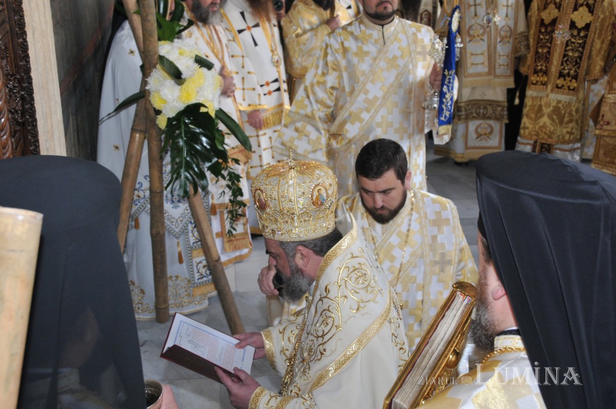Catedrala patriarhală - „casă a prezenţei şi lucrării Preasfintei Treimi” 331747