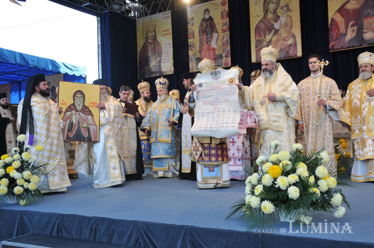 Catedrala patriarhală - „casă a prezenţei şi lucrării Preasfintei Treimi” 331758