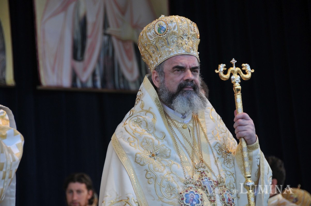 Binecuvântarea sfinţilor - izvor de bucurie: O Catedrală reînnoită şi trei noi sfinţi români l-au primit pe Sfântul Apostol Pavel 331762