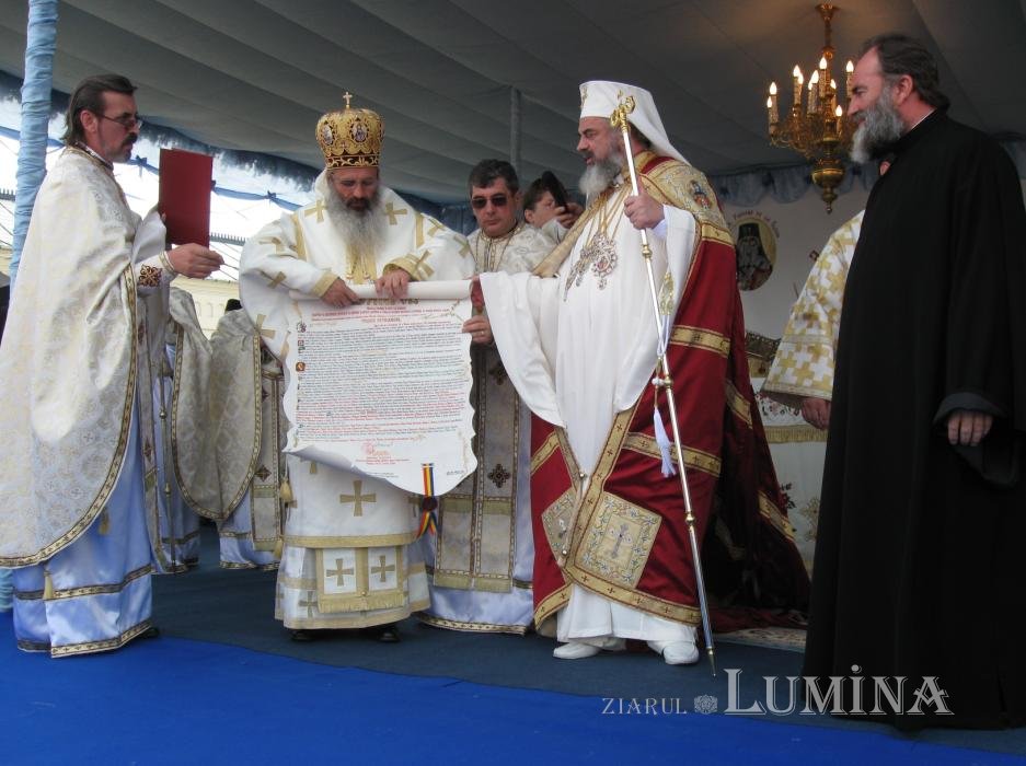 Arhiepiscopia Romanului şi Bacăului 320421