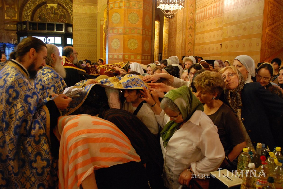 Taina Sfântului Maslu şi rolul ei în viaţa noastră 176586