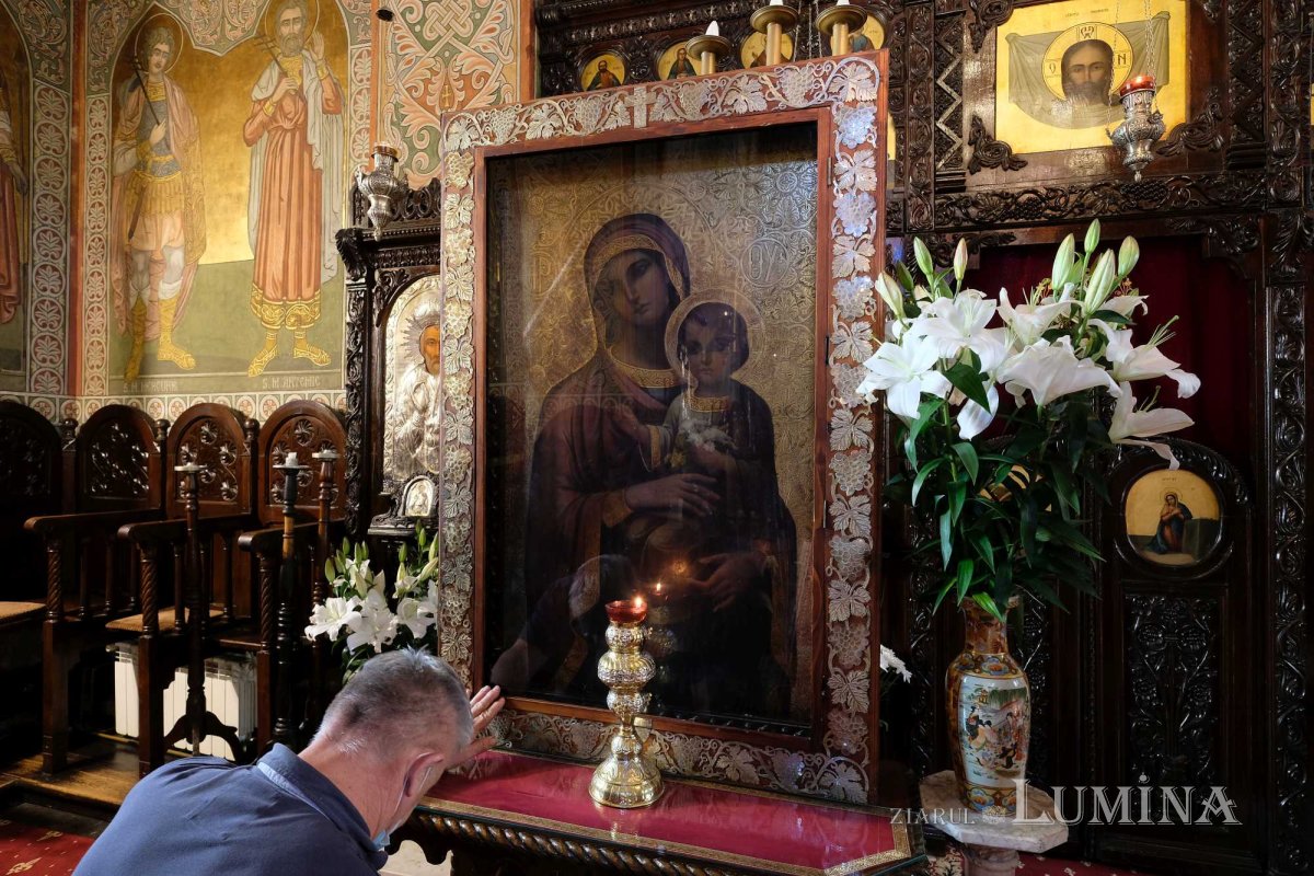 Comorile nepreţuite ale Mănăstirii Pissiota 183176