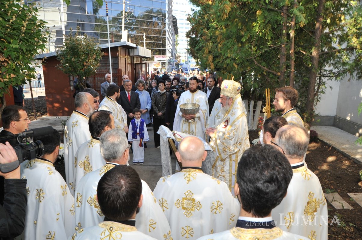 „Biserica este un laborator al învierii” 371070