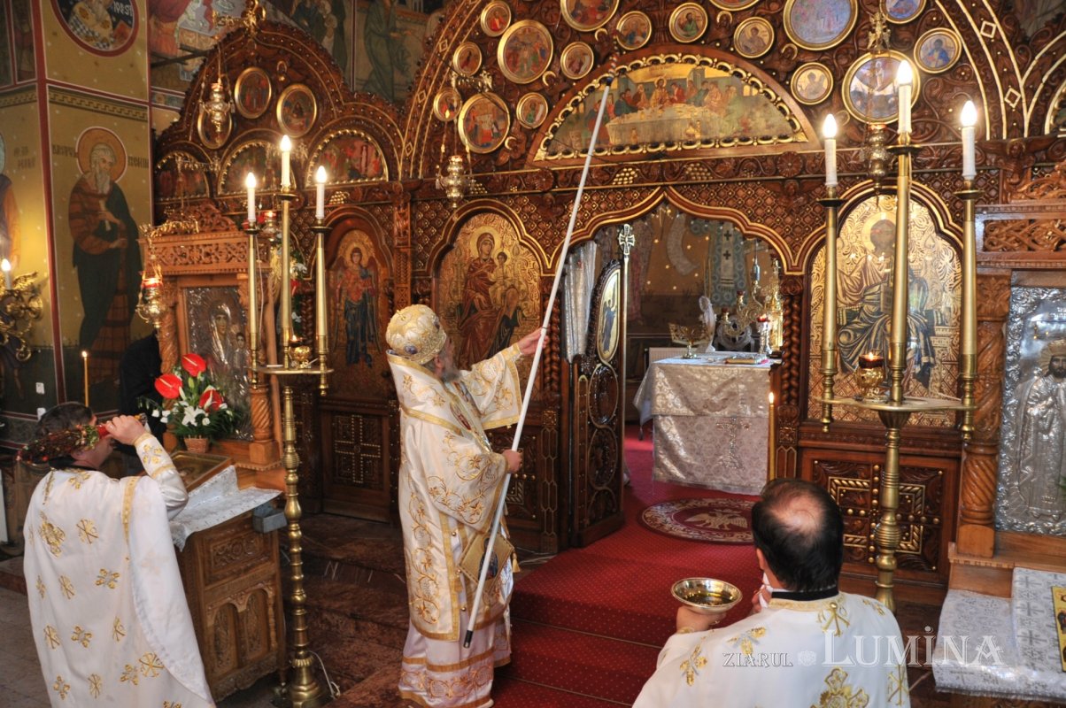 „Biserica este un laborator al învierii” 371079