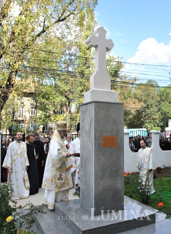 „Biserica este un laborator al învierii” 371081