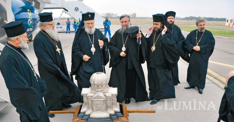 Calea Sfinţilor a umplut de lumină străzile Capitalei 348728