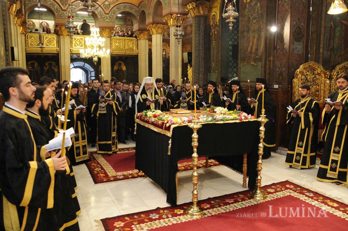 Scuipări, bătăi, cruce şi moarte pentru mântuirea lumii 305688