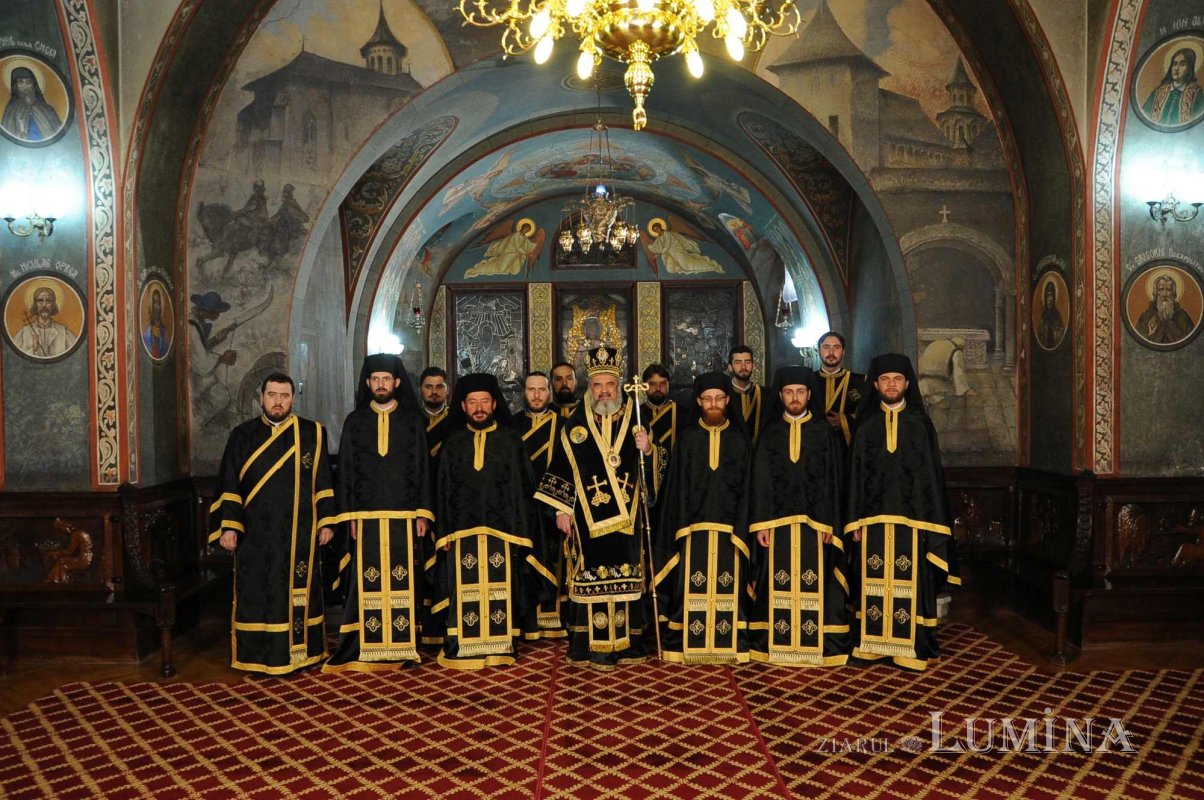 Scuipări, bătăi, cruce şi moarte pentru mântuirea lumii 305724