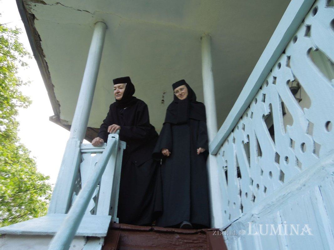 O călugăriţă curată cu inima 340763