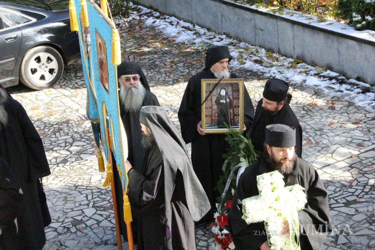 „Îl vom pomeni ca şi pe tatăl nostru” 322848